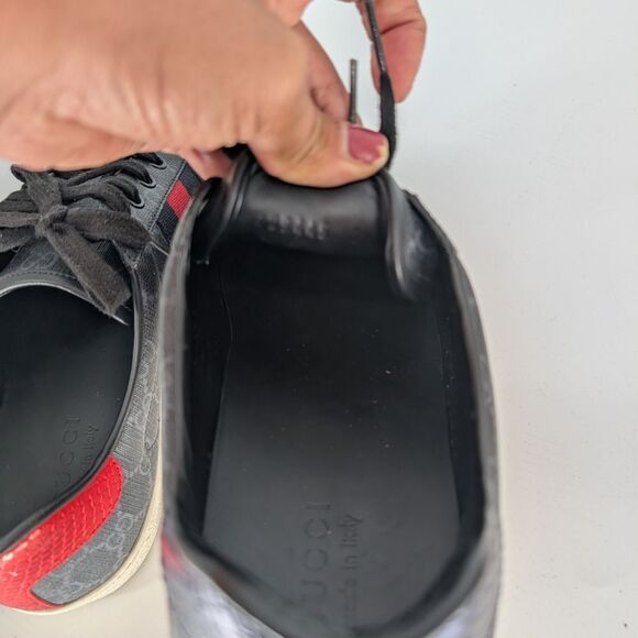 Gucci Men's Black Sneakers with Red and Blue Stripes - Picture 5 of 7